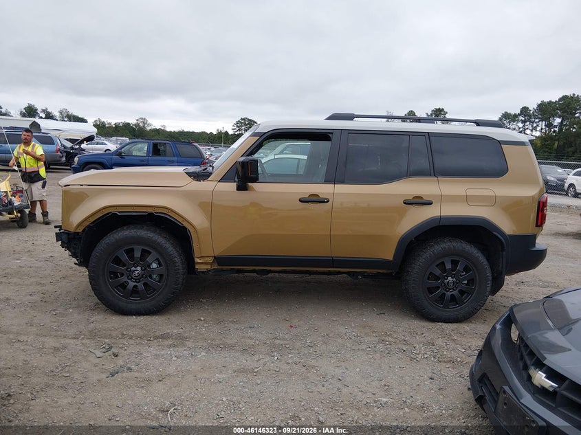 TOYOTA LAND CRUISER - zdjęcie 14