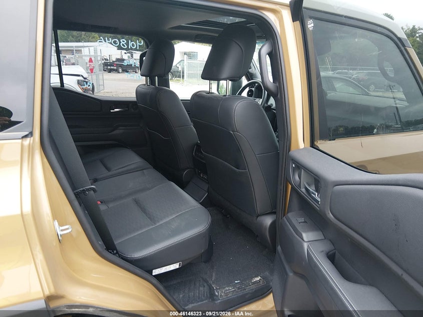 TOYOTA LAND CRUISER - zdjęcie 8