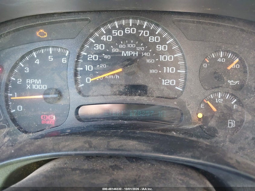 CHEVROLET SUBURBAN 1500 2005 VIN 3GNFK16ZX5G105669