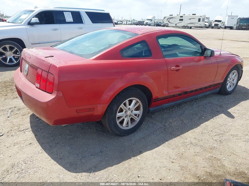 2008 FORD MUSTANG auction photo 4