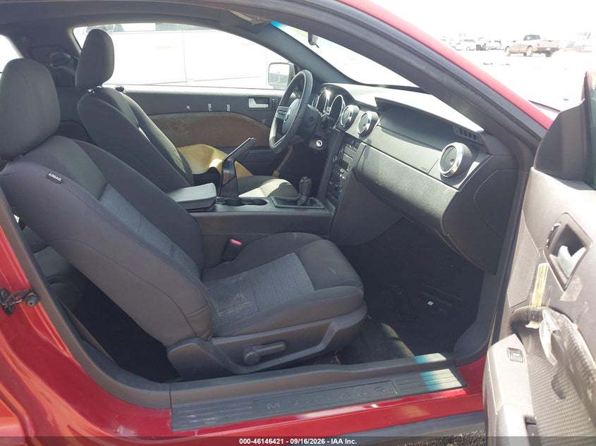 2008 FORD MUSTANG auction photo 5