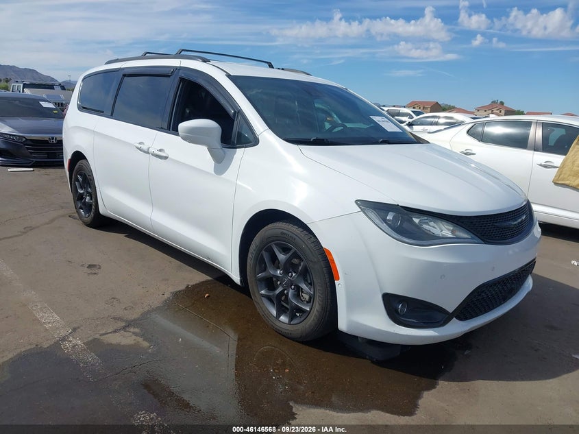 Vin: 2c4rc1eg8lr121427, lot: 46646325, chrysler pacifica touring l plus 2020 img_1