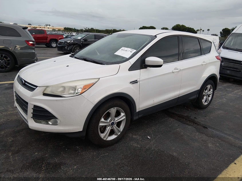 Vin: 1fmcu9gx2fuc35988, lot: 46646457, ford escape se 20152