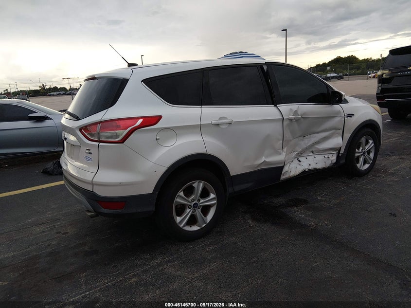 Vin: 1fmcu9gx2fuc35988, lot: 46646457, ford escape se 20154