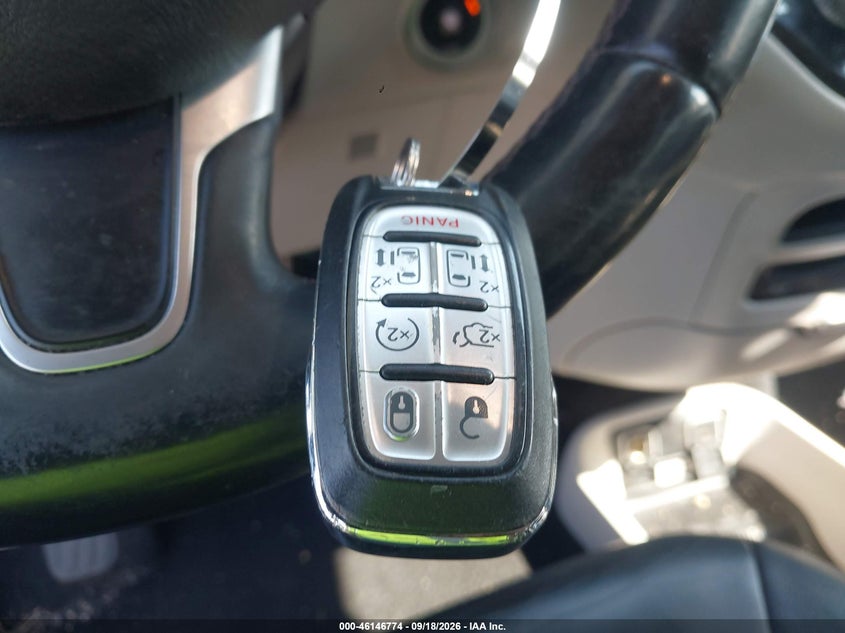 CHRYSLER PACIFICA - zdjęcie 11