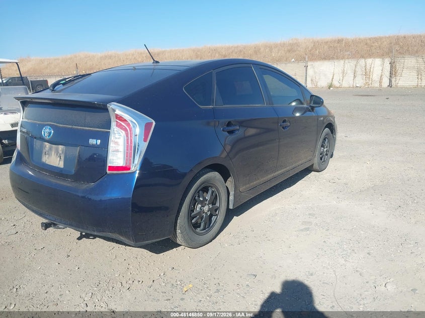 Vin: jtdkn3du2f0438794, lot: 46646607, toyota prius 20154