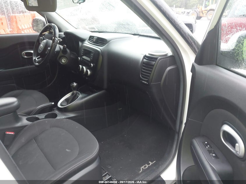 2014 KIA SOUL auction photo 5