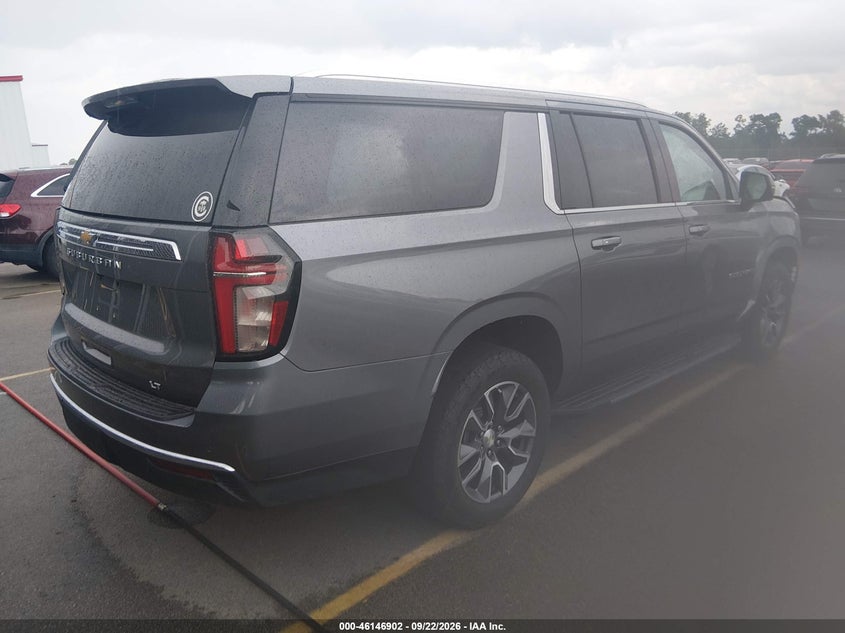 CHEVROLET SUBURBAN - zdjęcie 4