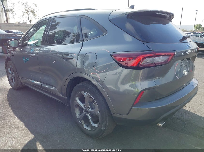 Vin: 1fmcu0mn4pua42158, lot: 46646756, ford escape st-line 20233