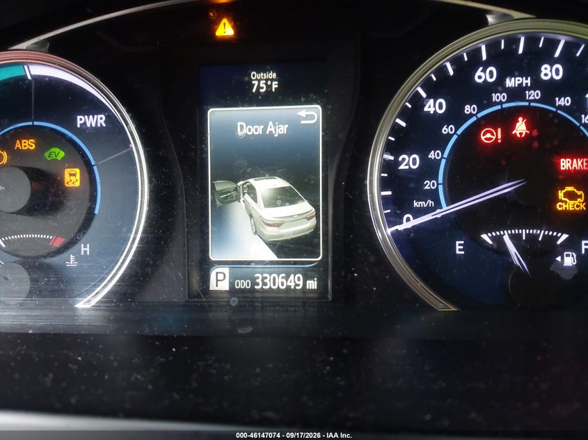 2017 TOYOTA CAMRY HYBRID auction photo 7