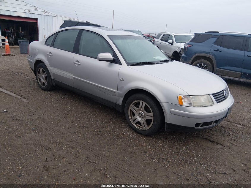 2001 VOLKSWAGEN PASSAT auction photo 1