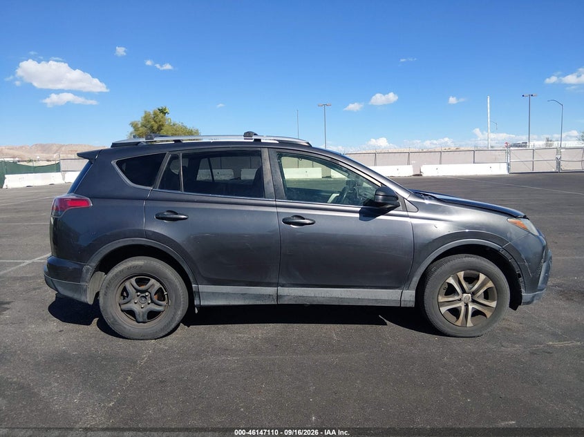 TOYOTA RAV4 - zdjęcie 13