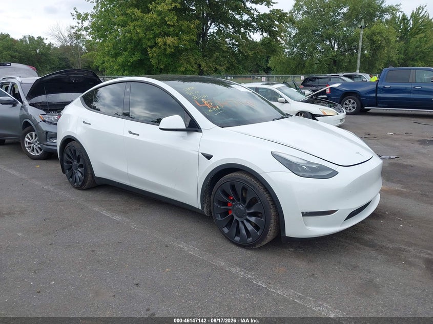 TESLA MODEL Y - zdjęcie 1