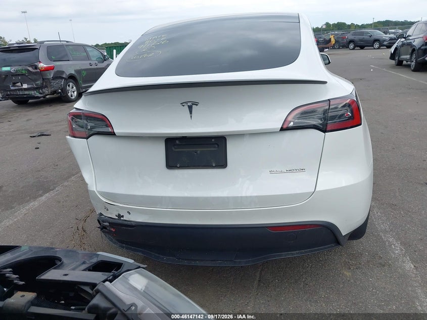 TESLA MODEL Y - zdjęcie 15