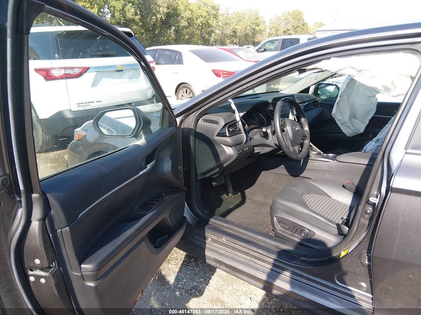 TOYOTA CAMRY - zdjęcie 5