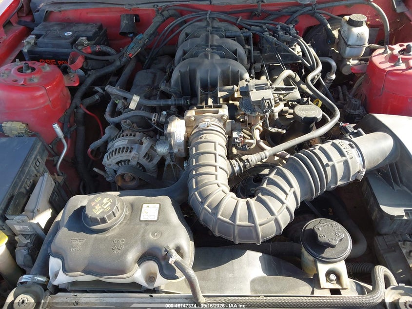 2010 FORD MUSTANG V6/V6 PREMIUM · Фото 10