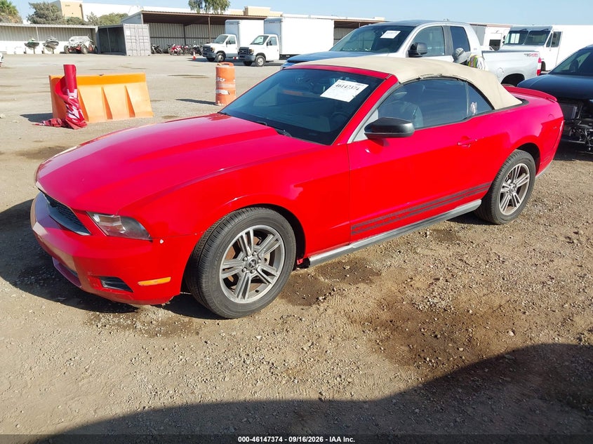 2010 FORD MUSTANG V6/V6 PREMIUM · Фото 2