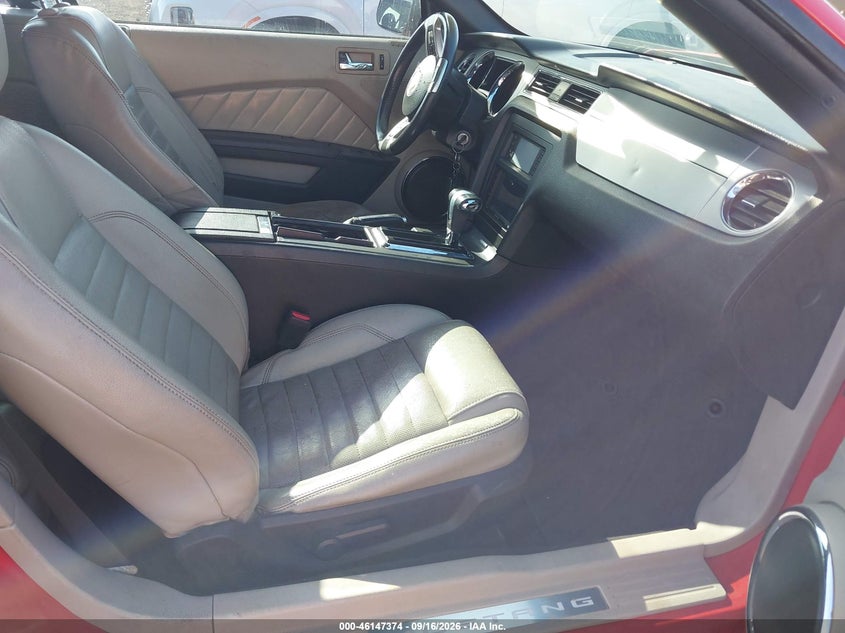 2010 FORD MUSTANG V6/V6 PREMIUM · Фото 5