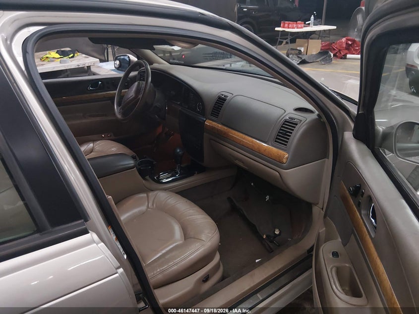 LINCOLN CONTINENTAL 1999 VIN 1LNHM97V5XY629970