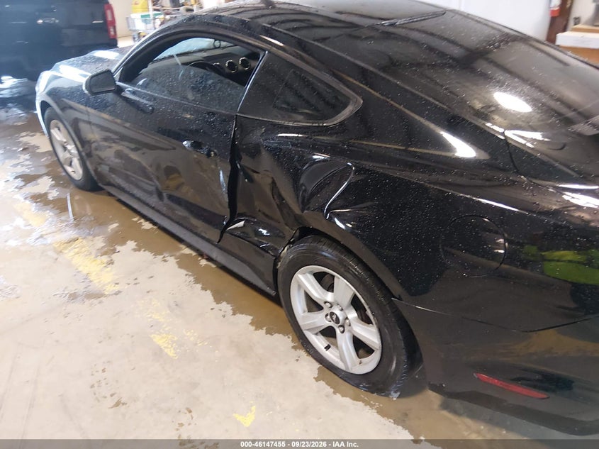 FORD MUSTANG - zdjęcie 6