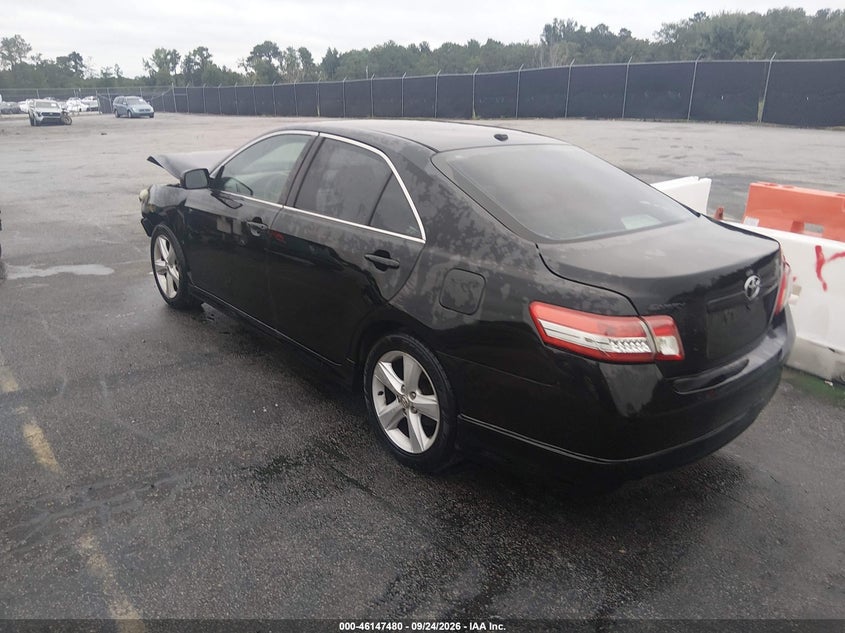 Vin: 4t1bf3ek3bu147424, lot: 46647237, toyota camry se 20113