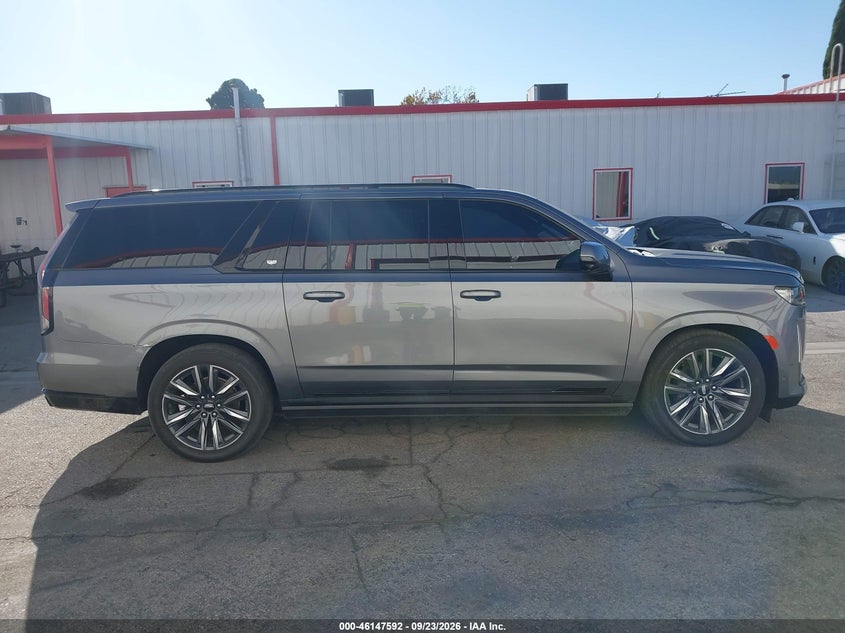 CADILLAC ESCALADE ESV - zdjęcie 13