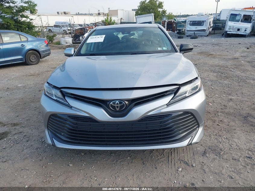 TOYOTA CAMRY - zdjęcie 12