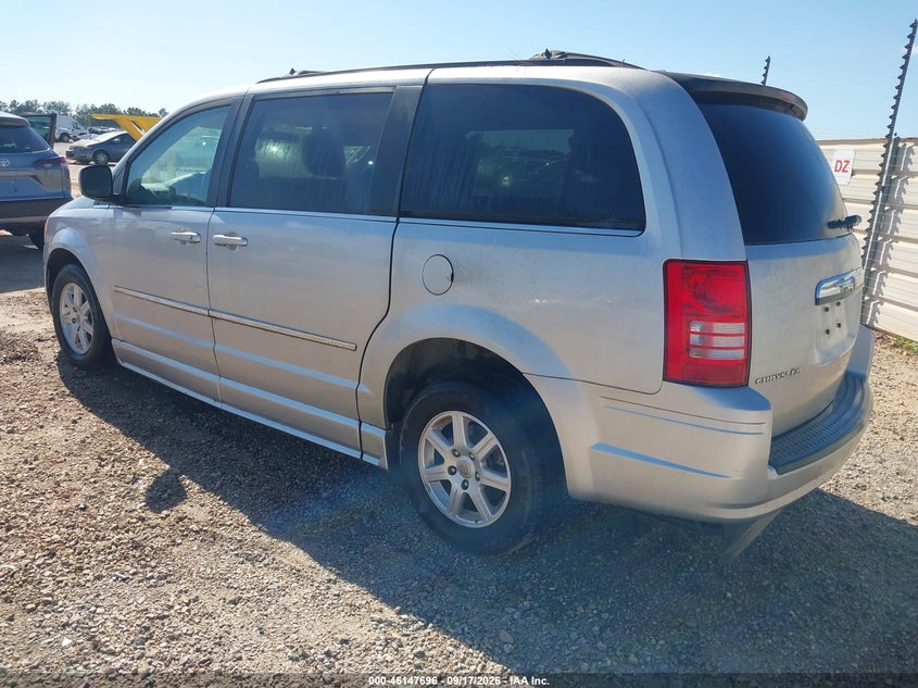 Vin: 2a4rr5d15ar195737, lot: 46647453, chrysler town & country touring 20103