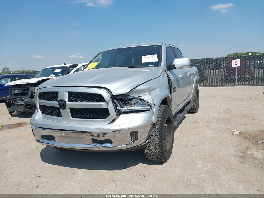 Vin: 1c6rr7nt6js224699, lot: 46647515, ram 1500 laramie  4x4 5'7 box 20182