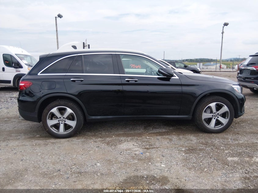MERCEDES-BENZ GLC 300 - zdjęcie 13