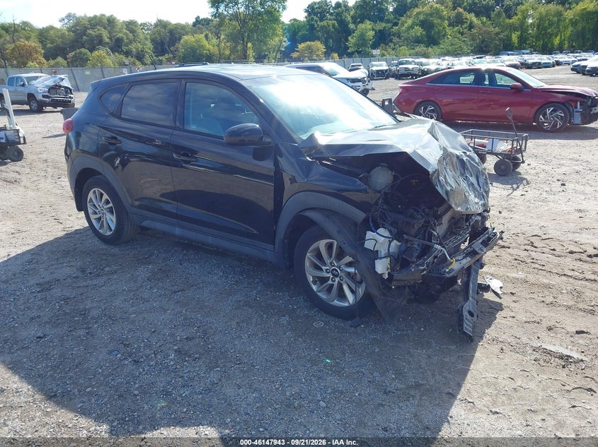 2016 HYUNDAI TUCSON SE