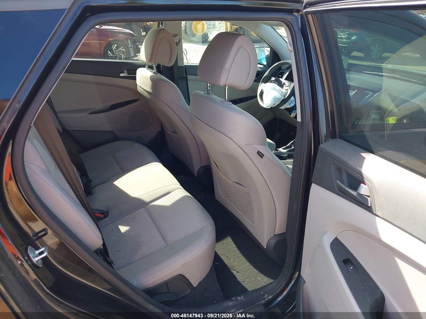 2016 HYUNDAI TUCSON SE · Фото 8