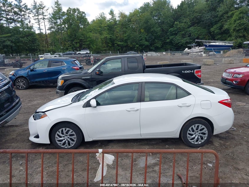 TOYOTA COROLLA - zdjęcie 15