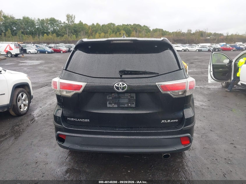 TOYOTA HIGHLANDER - zdjęcie 16