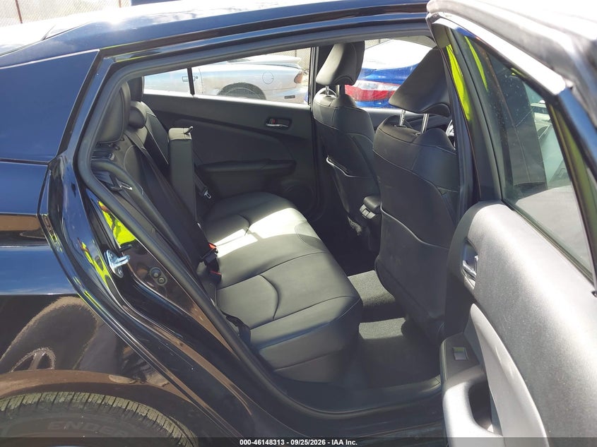 TOYOTA PRIUS PRIME - zdjęcie 8