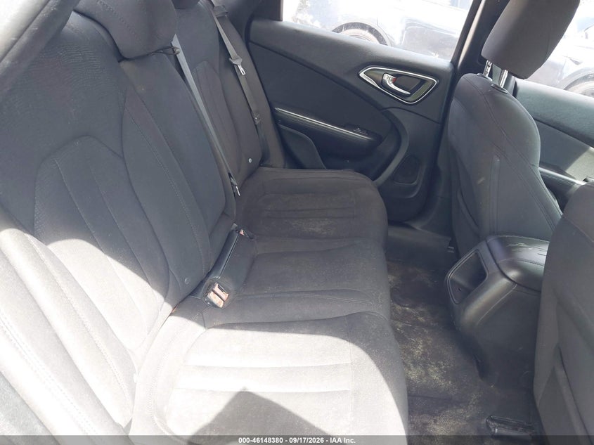 CHRYSLER 200 2015 VIN 1C3CCCAB5FN679091