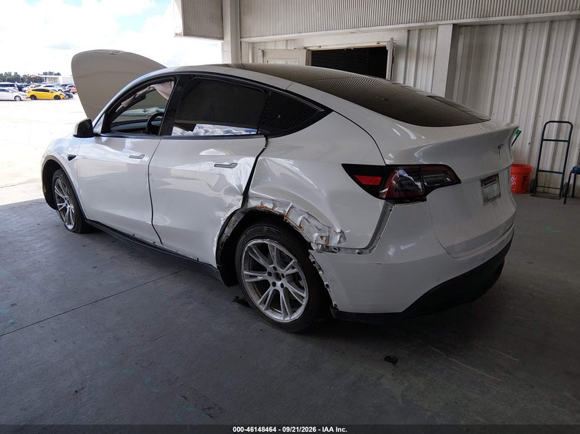 TESLA MODEL Y - zdjęcie 3