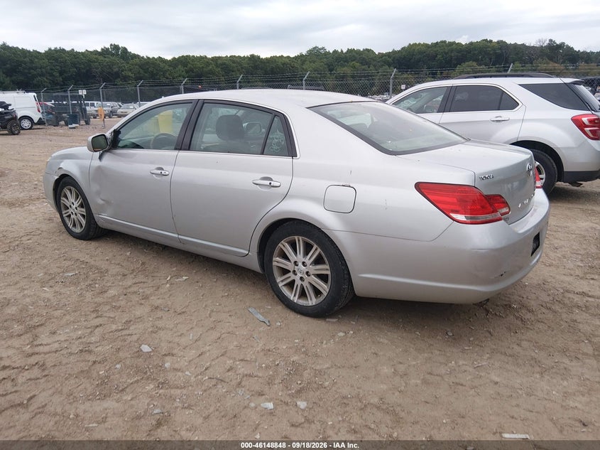 2005 TOYOTA AVALON auction photo 3