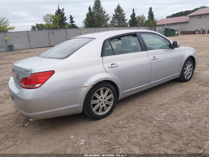 2005 TOYOTA AVALON auction photo 4