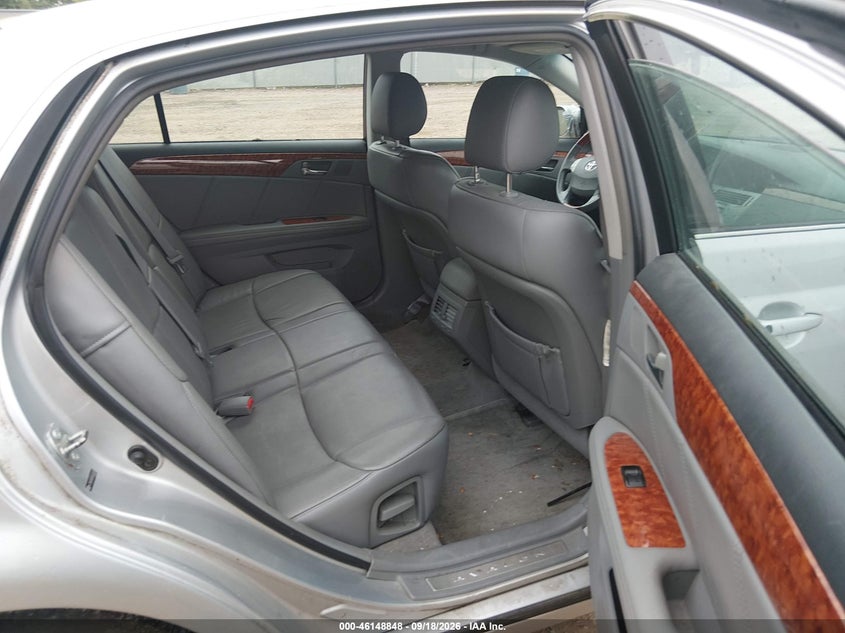 2005 TOYOTA AVALON auction photo 8