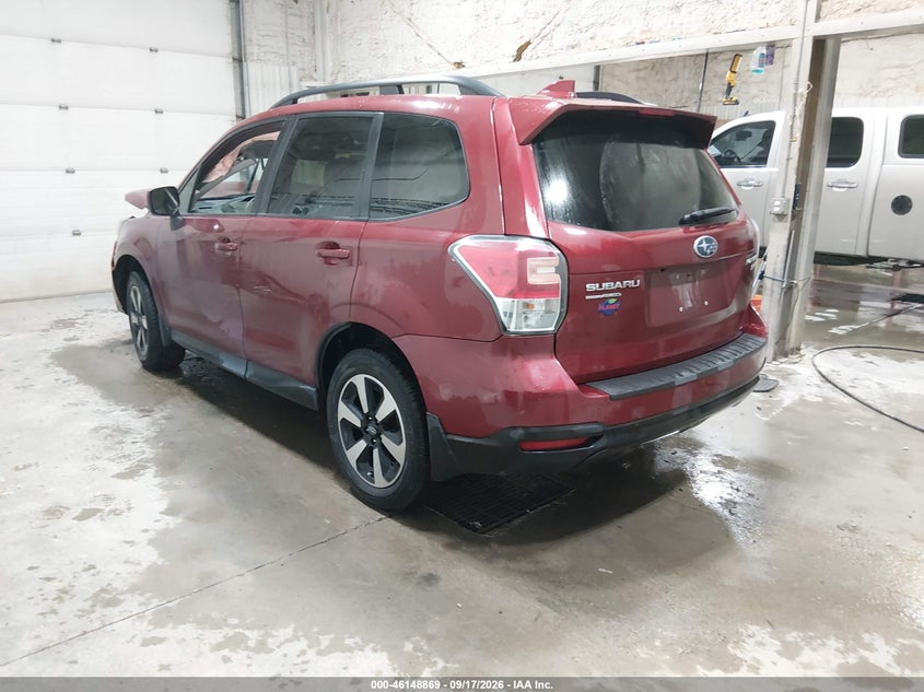 Vin: jf2sjagc8hh574288, lot: 46648626, subaru forester 2.5i premium 20173