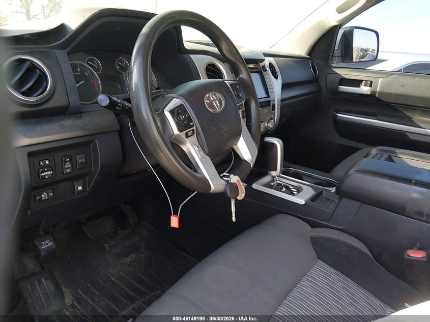 TOYOTA TUNDRA - zdjęcie 11
