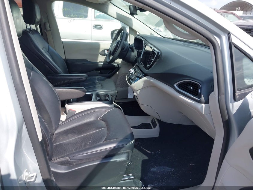 2024 CHRYSLER PACIFICA auction photo 5