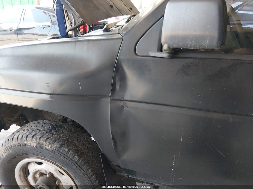 Photo 6 - NISSAN D21