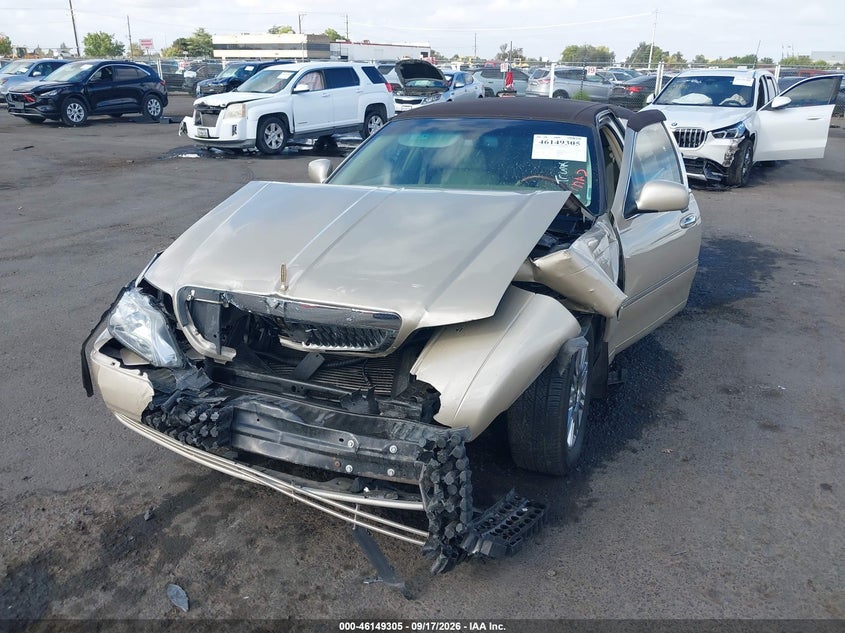 LINCOLN TOWN CAR 2008 VIN 2LNHM82W48X658503