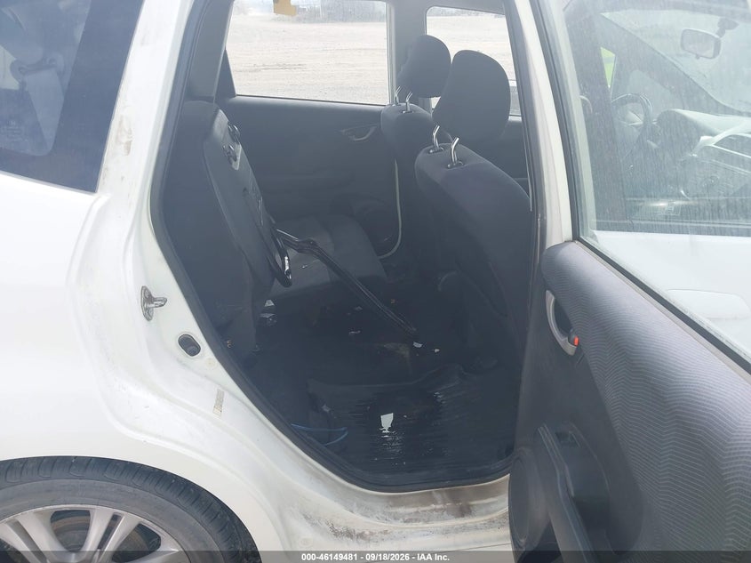 2010 HONDA FIT auction photo 8