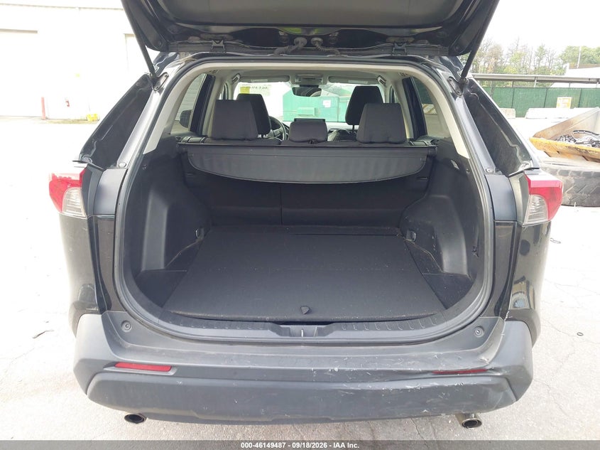 TOYOTA RAV4 - zdjęcie 18