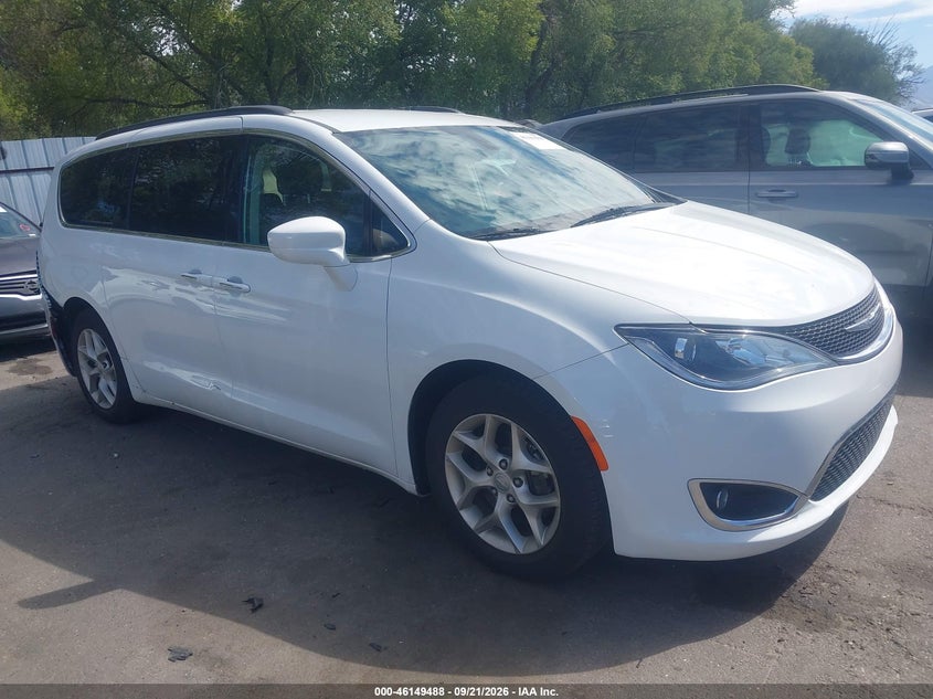 Vin: 2c4rc1fg0jr315039, lot: 46649245, chrysler pacifica touring plus 2018 img_1
