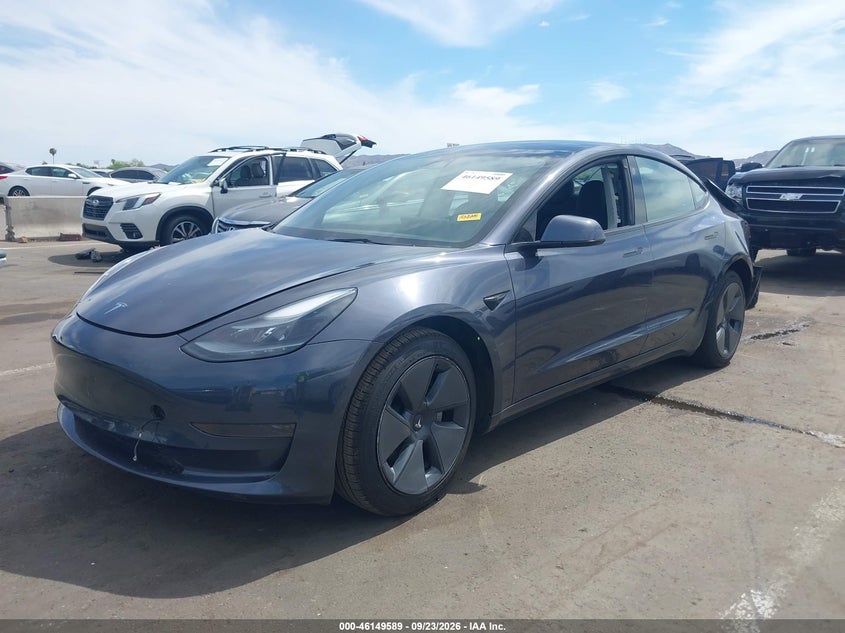 TESLA MODEL 3 - zdjęcie 2