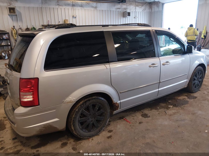 Vin: 2a4rr5d17ar105519, lot: 46649542, chrysler town & country touring 20104